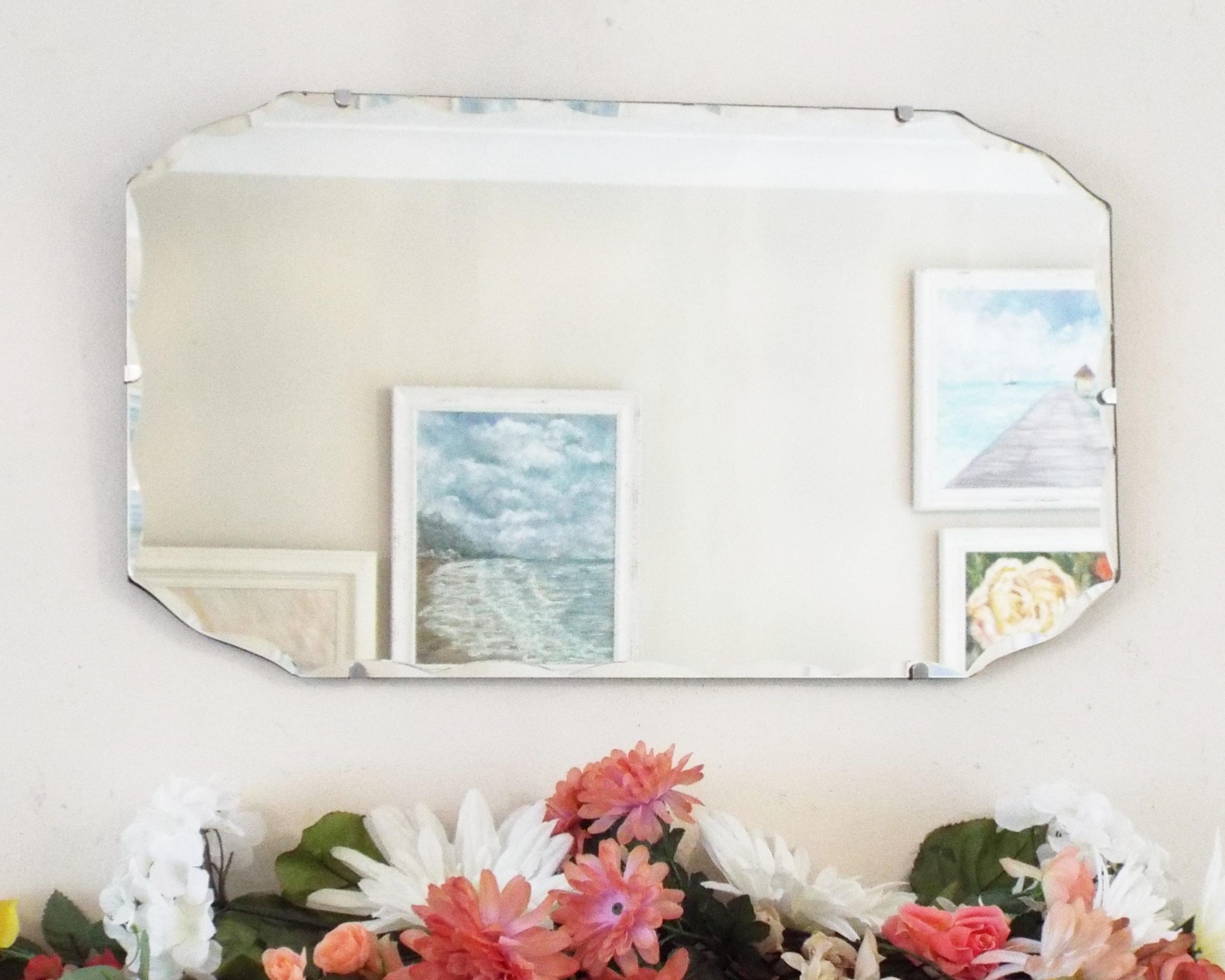 How to Use Mirrors to Decorate Your Home
