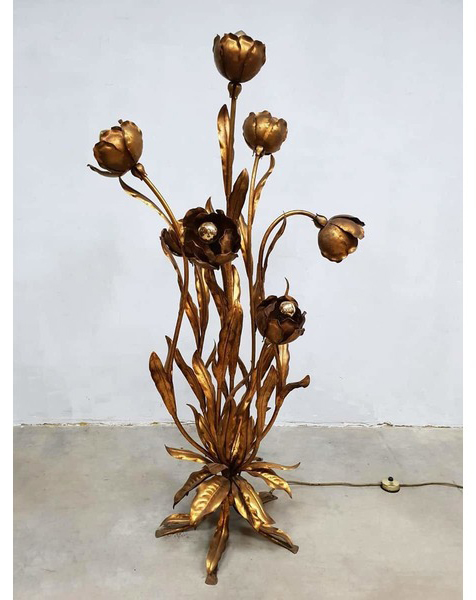 Brass lovers will fall hard for these lighting gems.