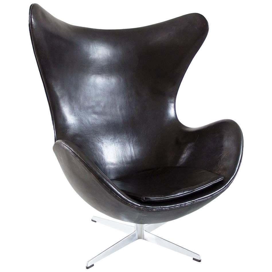 Possibly one of the most iconic chair styles, the Egg chair