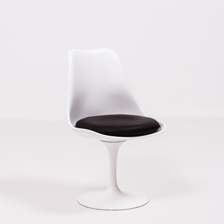 tulip chair's iconic silhouette